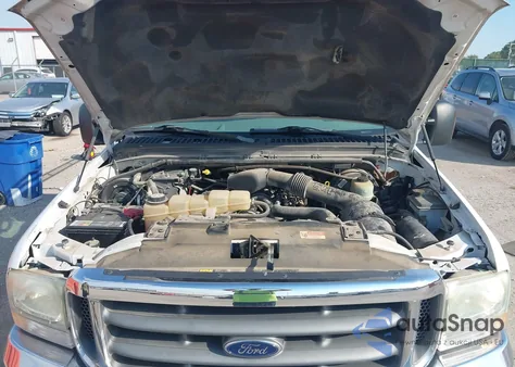 2003 Ford F-250 Xl/Xlt из США, поврежденный, VIN 3FTNF20L13MB36097